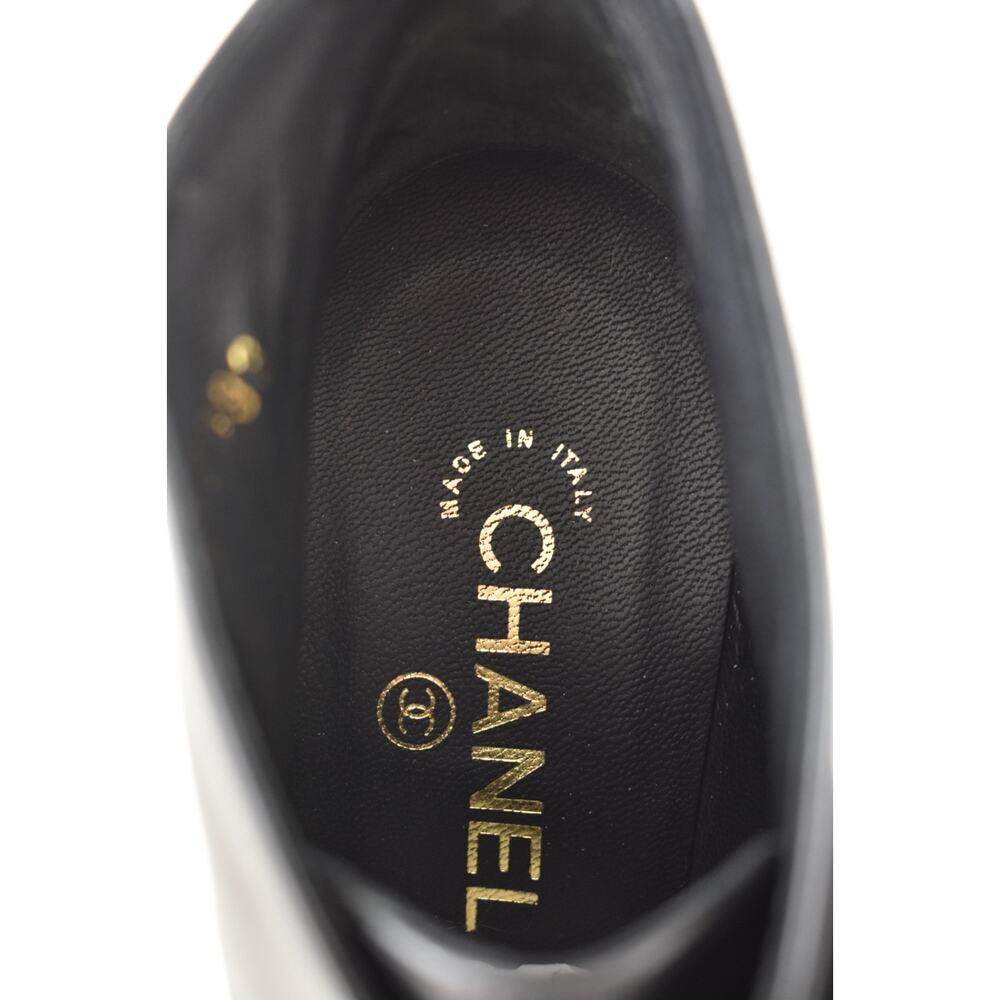 Chanel Black Leather Gold Chain Around CC Logo Lace Up Tie Ankle Wedge Boot 38.5 - Picture 11 of 16